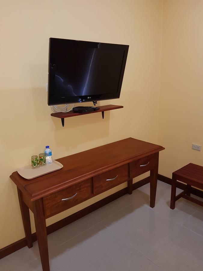 Piarco Village Suites Esterno foto